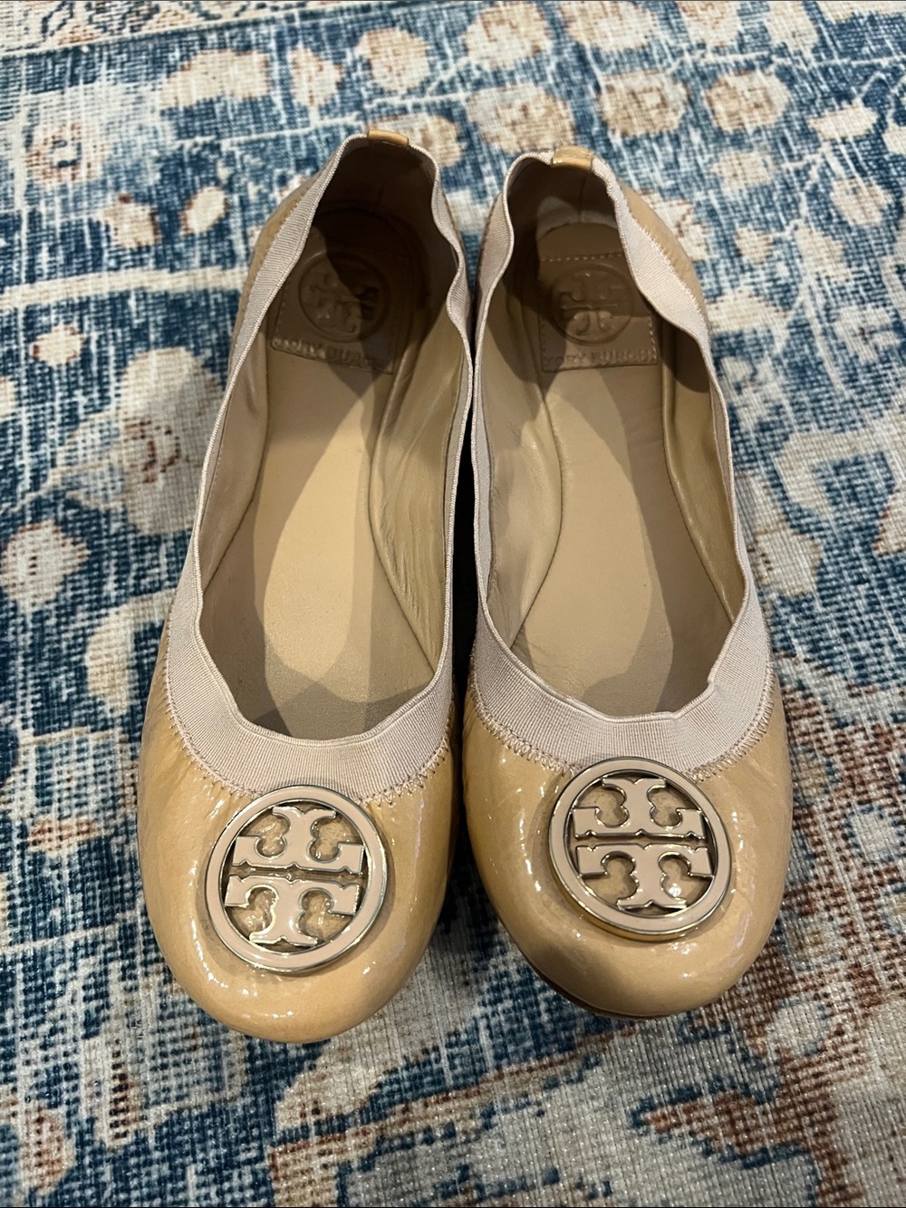 Tory Burch Beige Patent Leather Logo Ballet Flats size 7 1/2